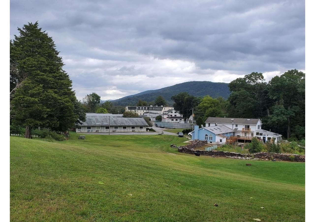 Glenwood Inn & Conference Center Delaware Water Gap Exterior photo